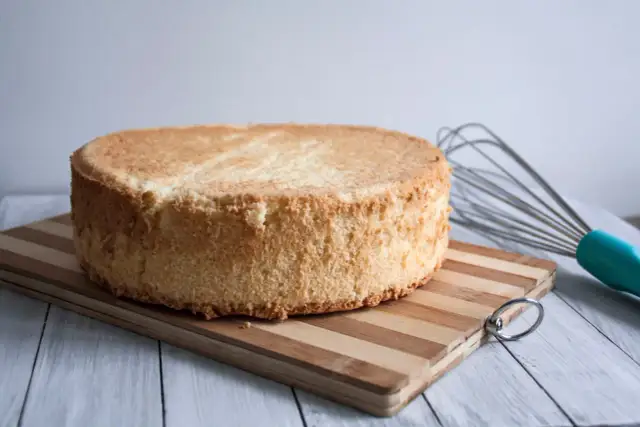 Mąka krupczatka do biszkoptu? Sprawdź, jak upiec idealny!