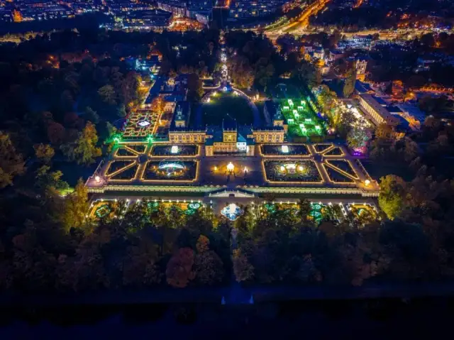 Najlepsze atrakcje w Warszawie, które musisz zobaczyć podczas wizyty