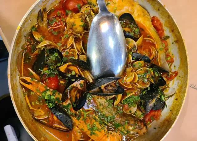 Rimini: Gdzie zjeść jak Włoch? Unikaj pułapek, jedz pysznie!