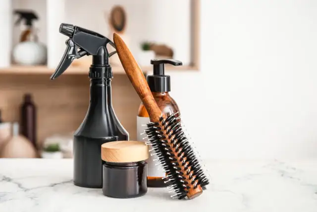 Jak utrwalić fryzurę domowym sposobem bez lakieru i chemii