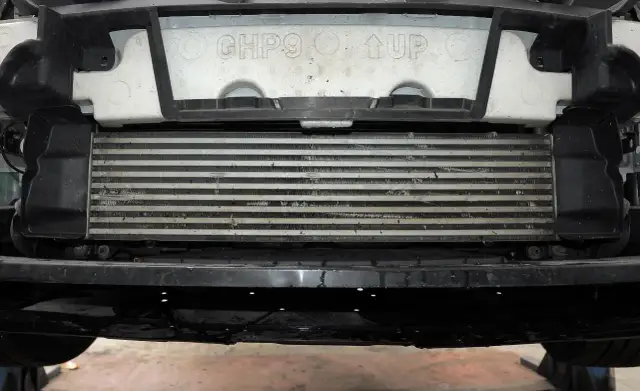 Uszkodzony intercooler w dieslu - objawy, które mogą zaskoczyć