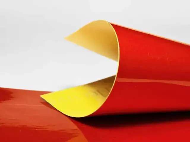 Druk na folii odblaskowej - zwiększ widoczność i bezpieczeństwo