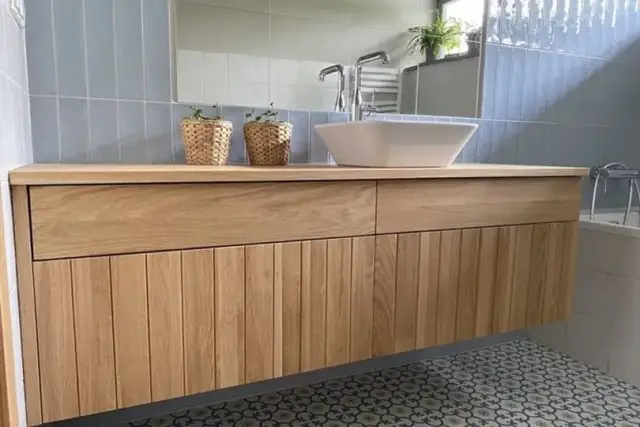 Jaki materiał na szafki do łazienki? Oto najtrwalsze opcje