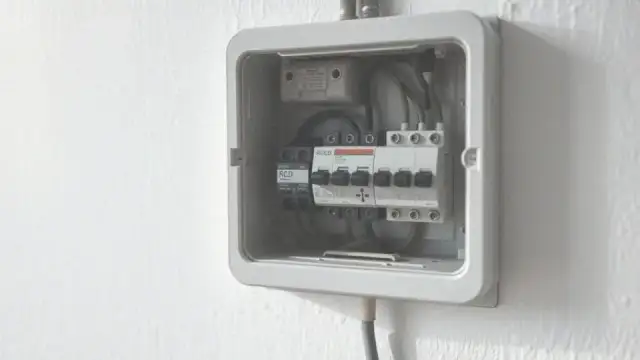 Płyta indukcyjna: wybór bezpiecznika B czy C dla bezpieczeństwa?