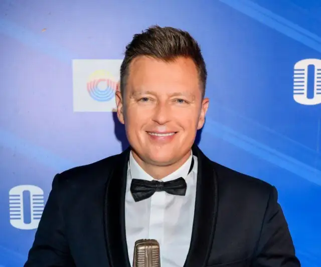 Ile lat ma Rafał Brzozowski? Zaskakująca prawda o jego wieku!