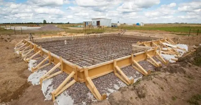 Co na izolację poziomą fundamentów? Porównanie materiałów i metod