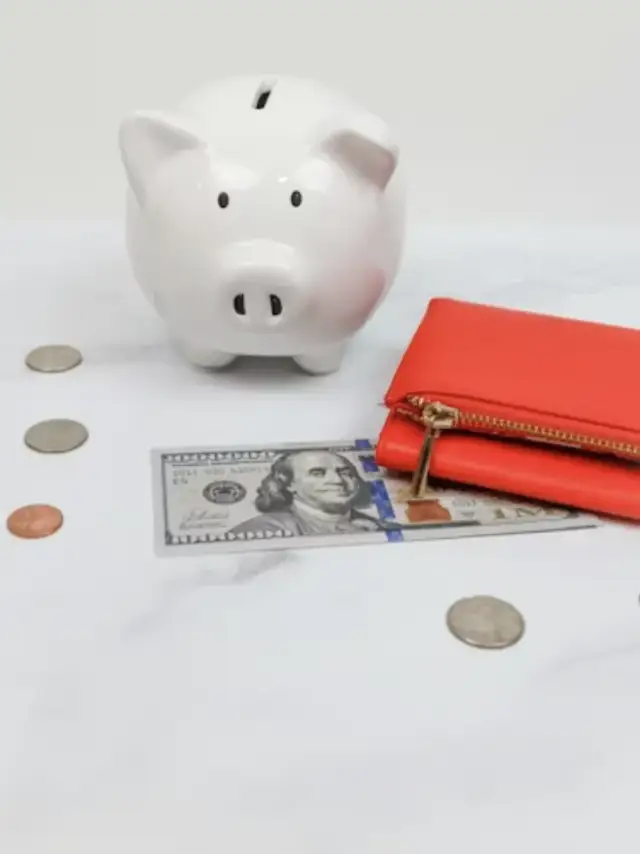 Jak wybrać konto oszczędnościowe lub lokatę: na co patrzeć poza procentem