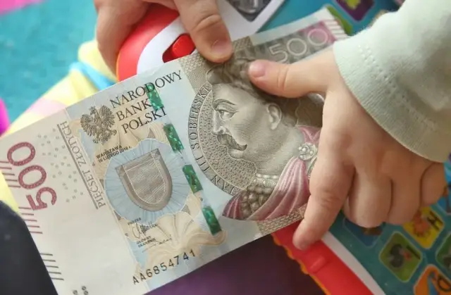 500 plus: Uwaga! Terminy składania wniosków, które musisz znać