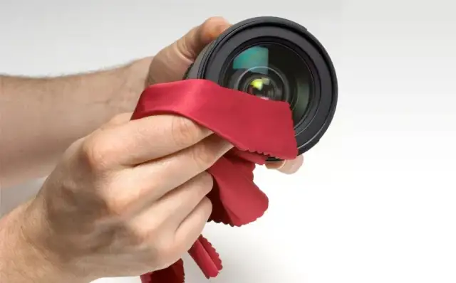 Prawidłowe czyszczenie obiektywu: 5 skutecznych zasad dla fotografów