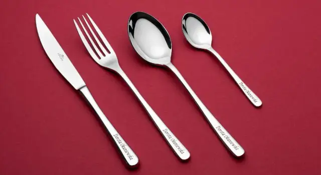 Jak ułożyć sztućce na stole, aby uniknąć faux pas w etykiecie?