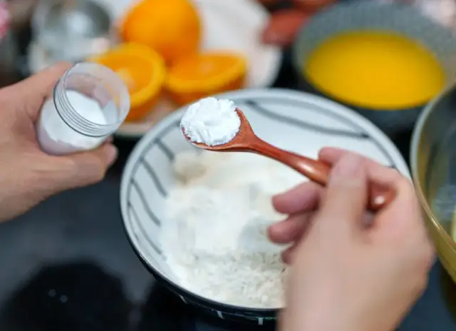 Soda zamiast proszku? Poznaj proporcje i uniknij błędu!