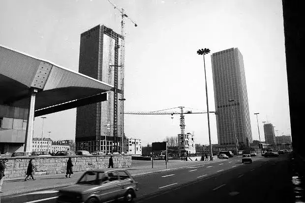 Hotel Marriott w Warszawie: Kiedy powstał i jak wyglądała historia?