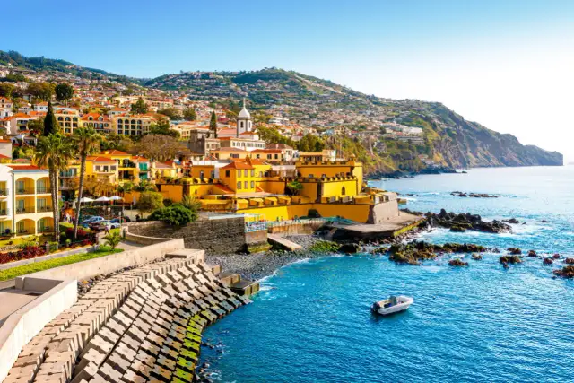 Najlepszy czas na podróż na Maderę: uniknij tłumów i złap idealną pogodę