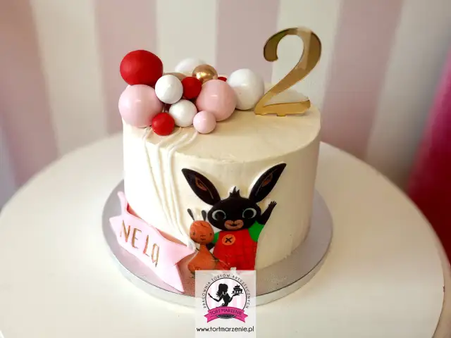 Bajkowy tort: Inspiracje, porady, DIY spełnij marzenia dziecka!