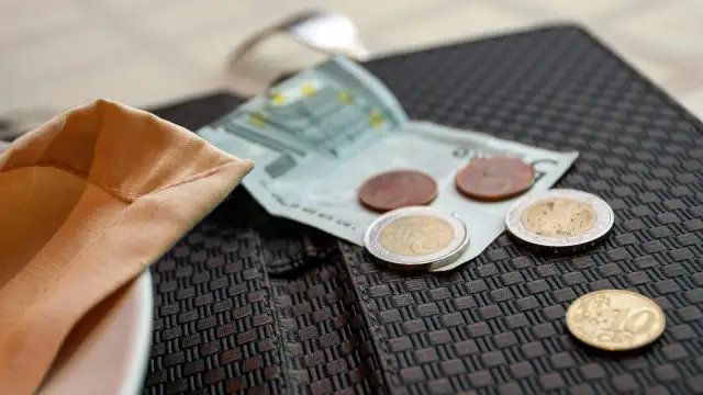 Jakie napiwki w Turcji w hotelu? Oto, co musisz wiedzieć, aby nie popełnić błędu