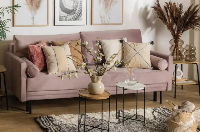 Jak czyścić welurową kanapę? Skuteczne metody i porady