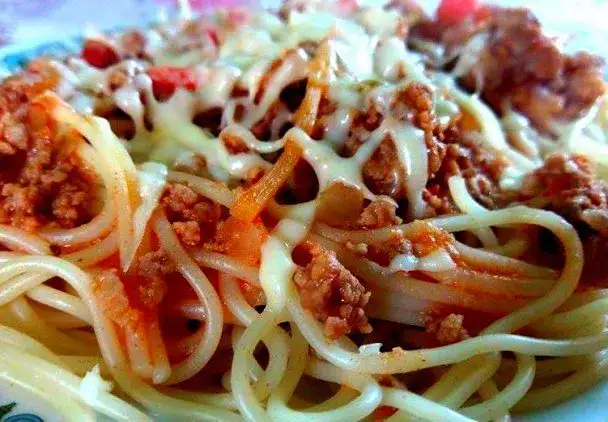 Spaghetti z papryką: Szybki obiad? Odkryj najlepsze przepisy i warianty!