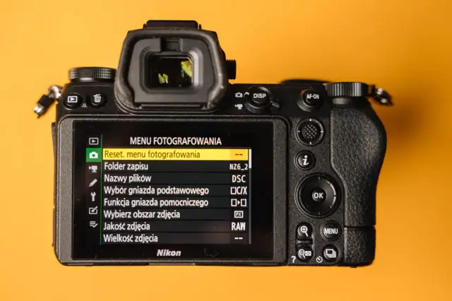 Jaki aparat do vlogowania wybrać? Oto modele, które zachwycają jakością