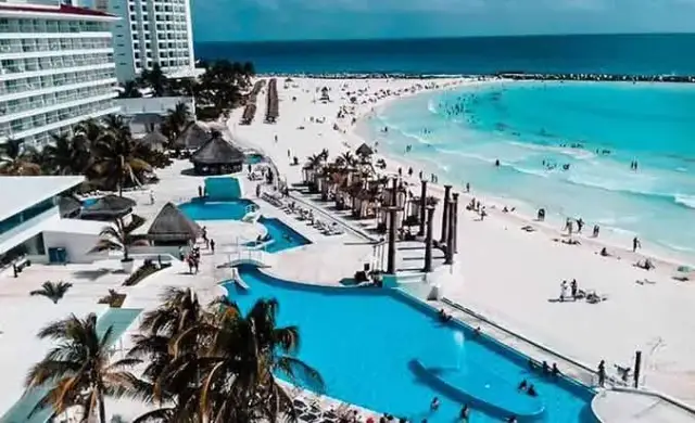 Ile trwa lot do Cancun? Sprawdź, co wpływa na czas podróży