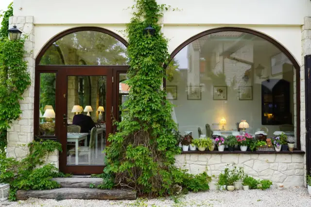 Nałęczów gdzie zjeść - najlepsze miejsca na smaczny posiłek