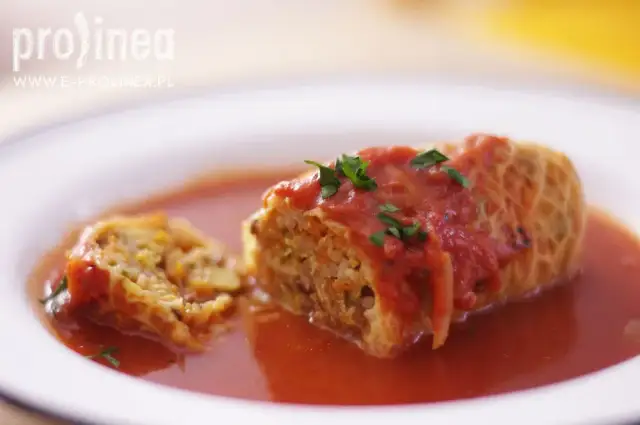 Gołąbki wegetariańskie: przepis krok po kroku zrób je perfekcyjnie!