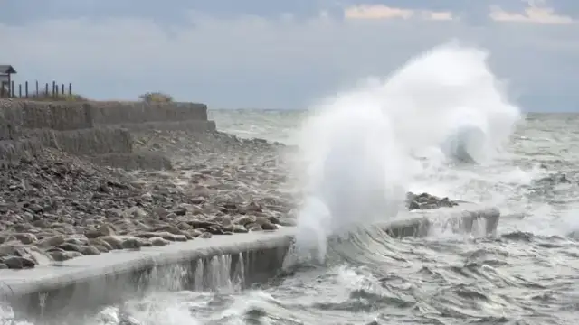 Kiedy są sztormy na Bałtyku? Poznaj niebezpieczne miesiące i prognozy