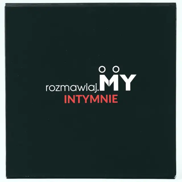 Pikantne rozmowy SMS: Jak pogłębić intymność z partnerką?