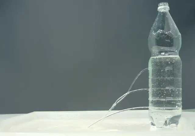 Ciśnienie hydrostatyczne: Wzór, obliczenia i paradoks wody poradnik