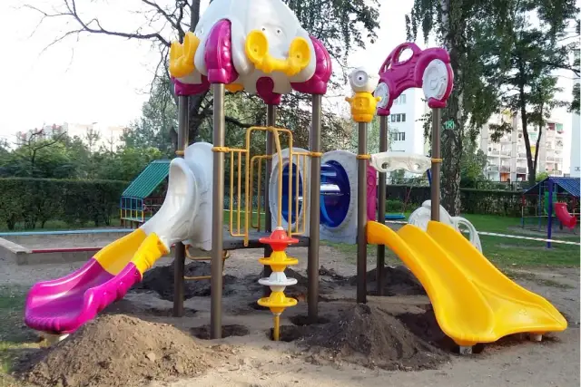 Czy można już korzystać z placu zabaw? Sprawdź aktualny status!