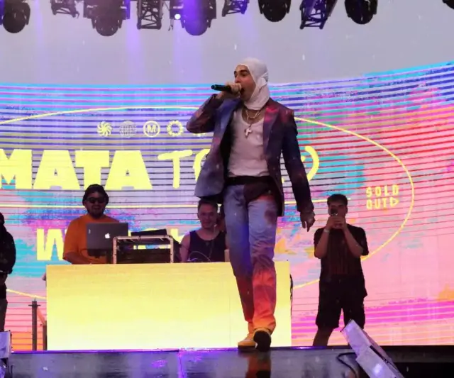 Koncert Maty: Ile trwa show? Pełny czas i jak zaplanować wieczór.