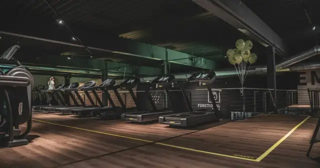 Jak sprawdzić silnik bieżni i uniknąć kosztownych napraw