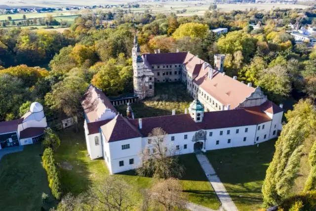 Zamek w Głogówku: Historia, tajemnice i przyszłość tego miejsca