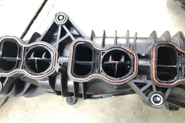 Skuteczne metody czyszczenia kolektora ssącego w dieslu bez demontażu