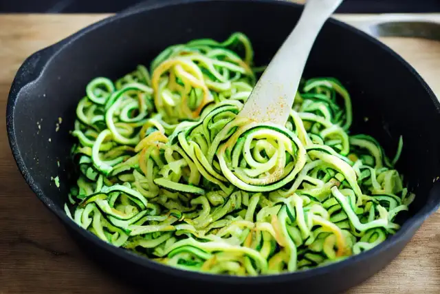 Wodnisty makaron z cukinii? Nigdy więcej! Sprawdzone triki.