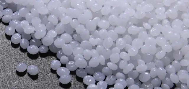 Ceny granulatu plastikowego z recyklingu – oszczędzaj na materiałach