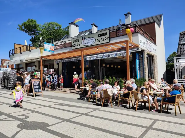 Trzęsacz gdzie zjeść: najlepsze miejsca na smaczne posiłki