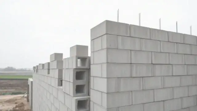 Ile betonu potrzebujesz do pustaka szalunkowego? Oblicz to łatwo!