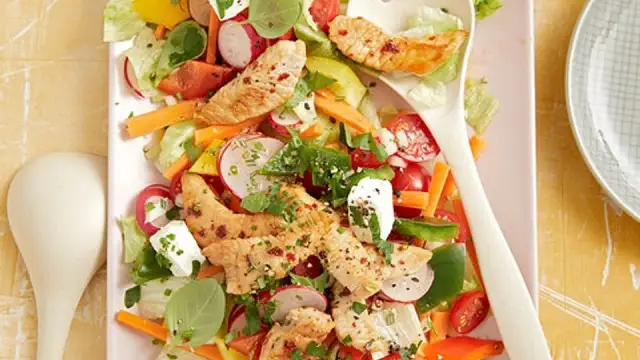 Putenstreifen-Salat: Schnell, gesund & unglaublich vielseitig!