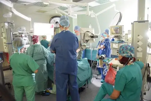 Gdzie najszybciej wyciąć migdałki nfz? Sprawdź najkrótsze terminy