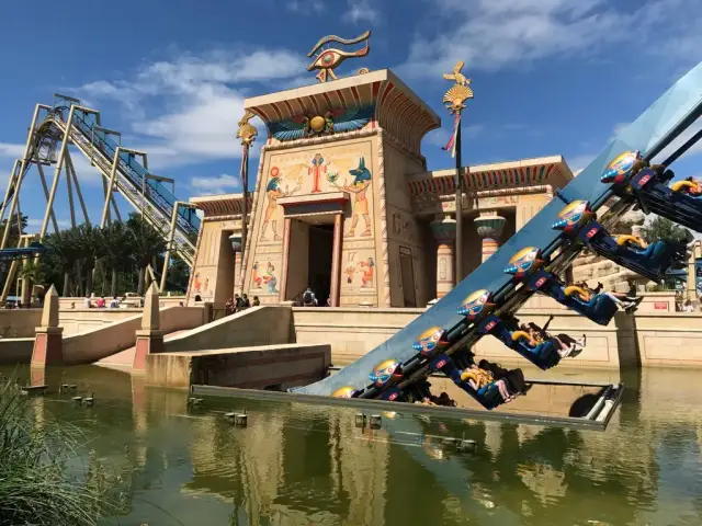 Najlepsze atrakcje w Parku Asterix, które musisz zobaczyć