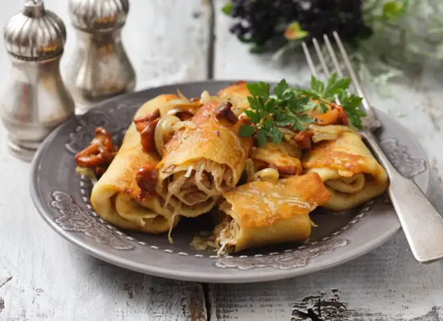 Jaki sos do krokietów z kapustą i grzybami, aby zachwycić smakiem?