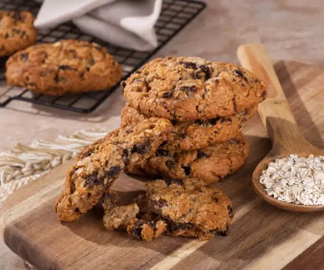 Ciastka owsiane: zdrowe czy pułapka? Jak wybrać najlepsze?