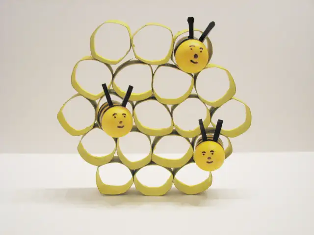 Jak zrobić pszczołę z recyklingu? Kreatywne DIY dla dzieci!