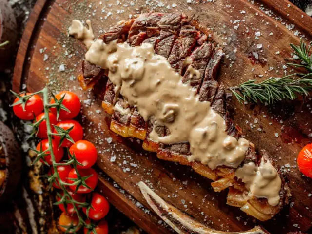 Sauces froides maison pour grillades : sublimez vos viandes cet été !