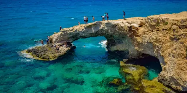 Gdzie polecieć w czerwcu na egzotykę? Najlepsze kierunki na niezapomniane wakacje