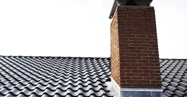 Czym uszczelnić komin, aby uniknąć kosztownych napraw?