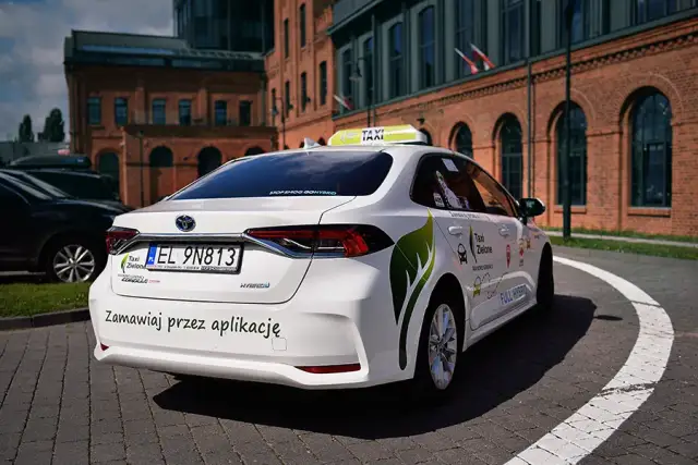 Ile kosztuje taxi w Łodzi? Sprawdź ceny i ukryte opłaty