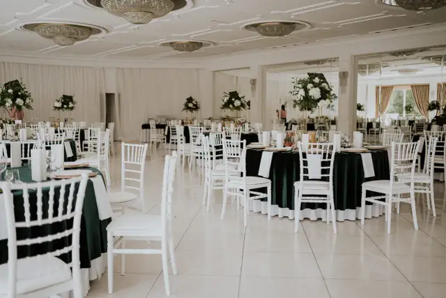 Sale weselne Śląsk: Przewodnik po stylach, cenach i ukrytych kosztach.