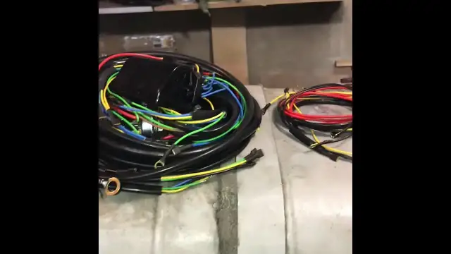 Ursus C-330: Wymiana instalacji elektrycznej krok po kroku