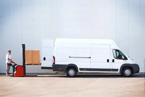 Ile za km bus do 3,5 tony? Odkryj, jak obniżyć koszty transportu